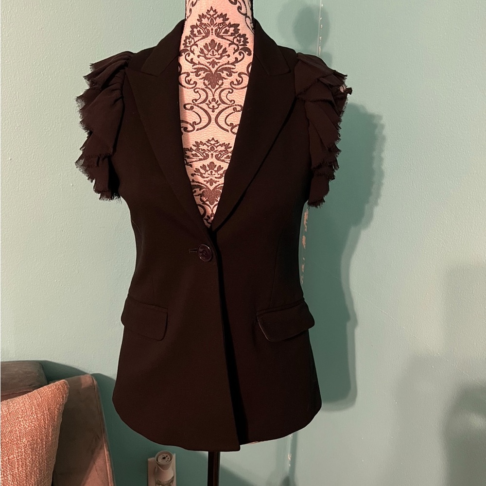 #886 EUC Theory Short Sleeve Blazer with Sheer Ruffled Sleeves